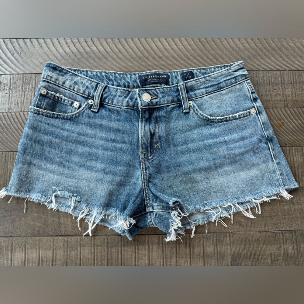 LUCKY Brand ‘The Cut Off’ Distressed Raw Hem Jean Shorts Women’s Size 4/27
